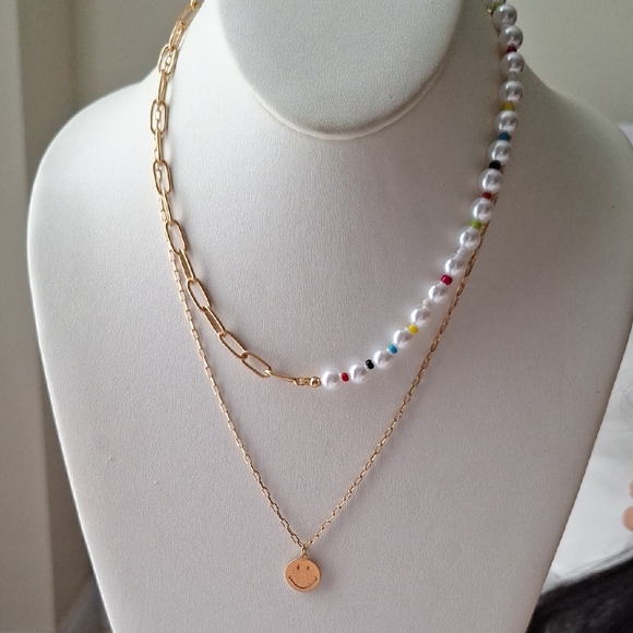 Other - SET of 2 necklaces, Gold and Multicolor Pearl Necklace Set
